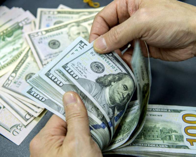 تامین ۵/۲ میلیارد دلار ارز برای واردات کالاهای اساسی، دارو و تجهیزات پزشکی