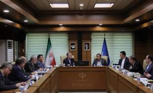 حضور متعهدانه بانک مرکزی در پشتیبانی از سلامت مردم؛ توافق‌های مهم در تأمین ارز دارو و تجهیزات پزشکی